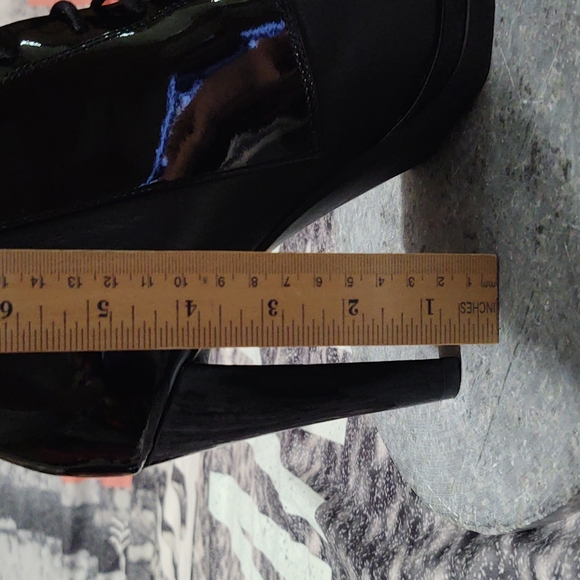 Neiman Marcus Sabelle Vegan Leather Platform High Heeled Boots 9 - Picture 12 of 12